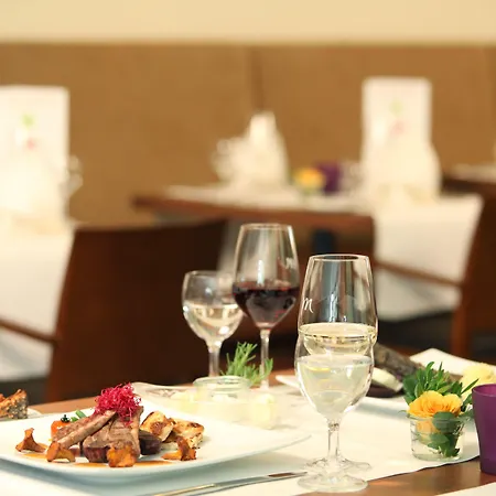 Mercure Hardtberg 4* בון