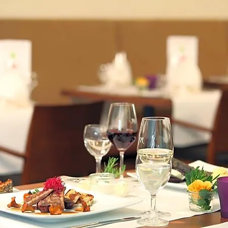 Mercure Hardtberg Hotel 4*