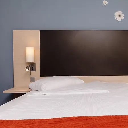 מלון Mercure Hardtberg 4*