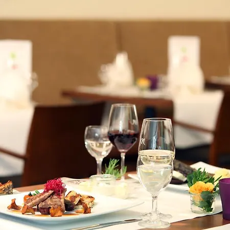ميركيور هاردتبرغ فندق 4*